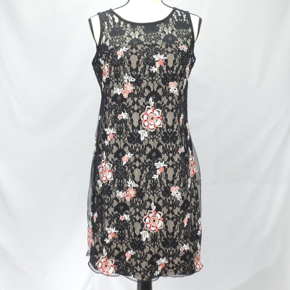 Taylor Sleeveless Embroidered Black Lace Dress